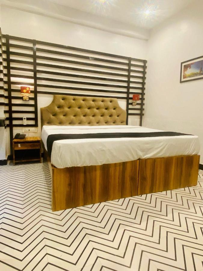 Itsy Hotels Banana Boutique Bénarès Extérieur photo