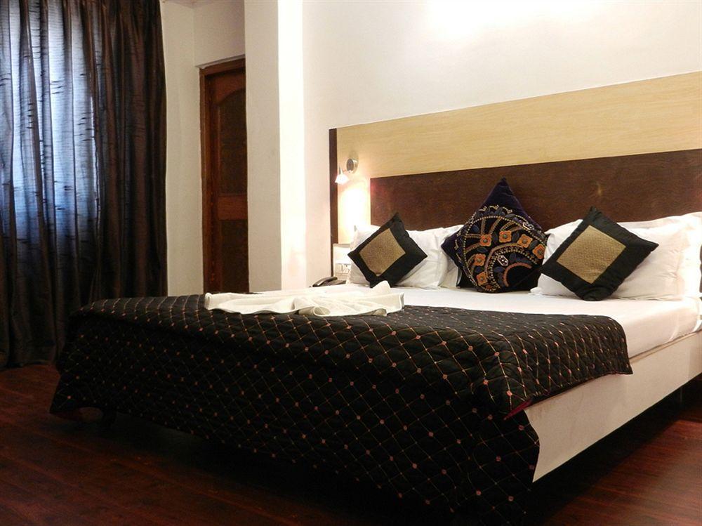 Itsy Hotels Banana Boutique Bénarès Extérieur photo